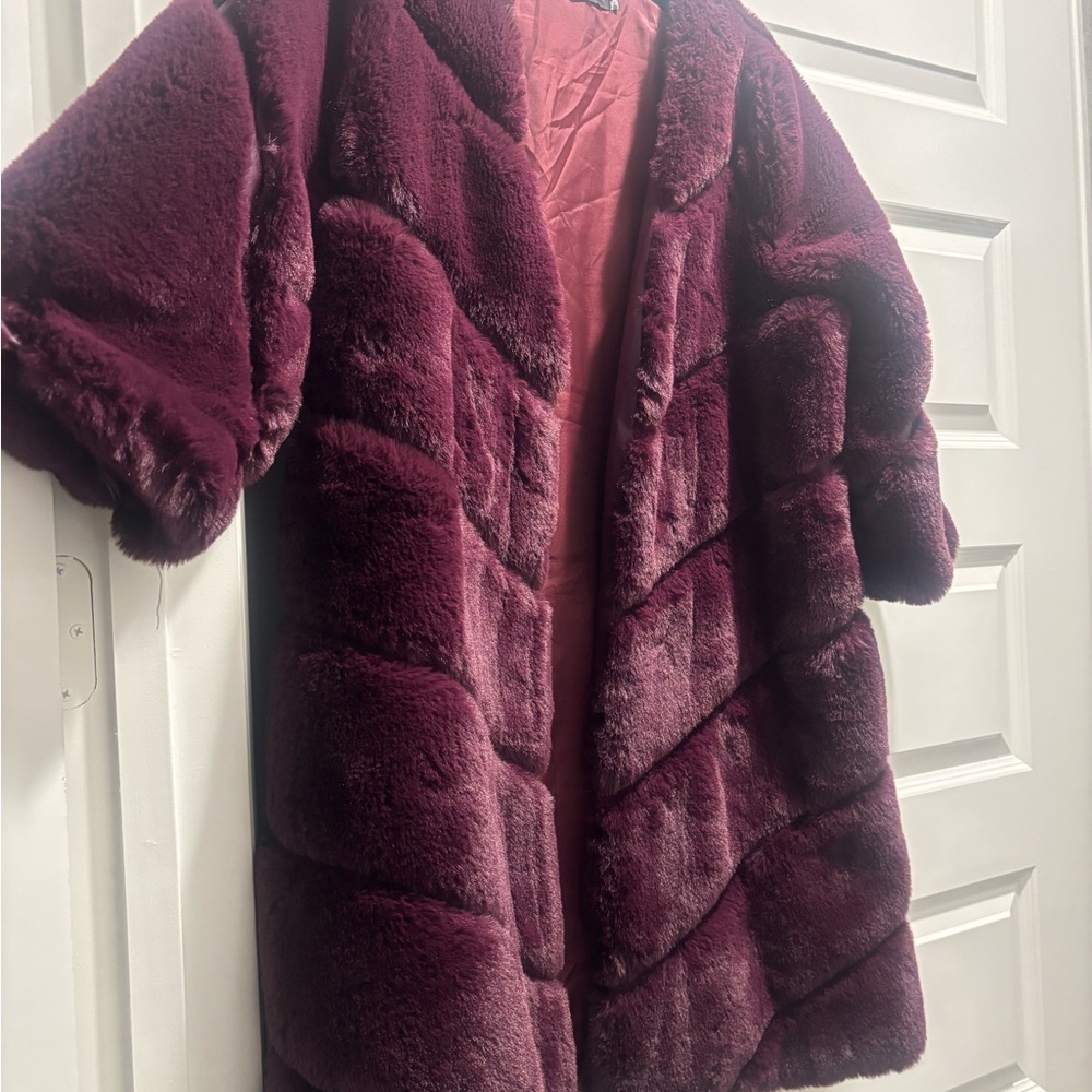 Women's Plush Mid-Length Faux Fur Coat in Plum